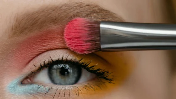 Colour cosmetics