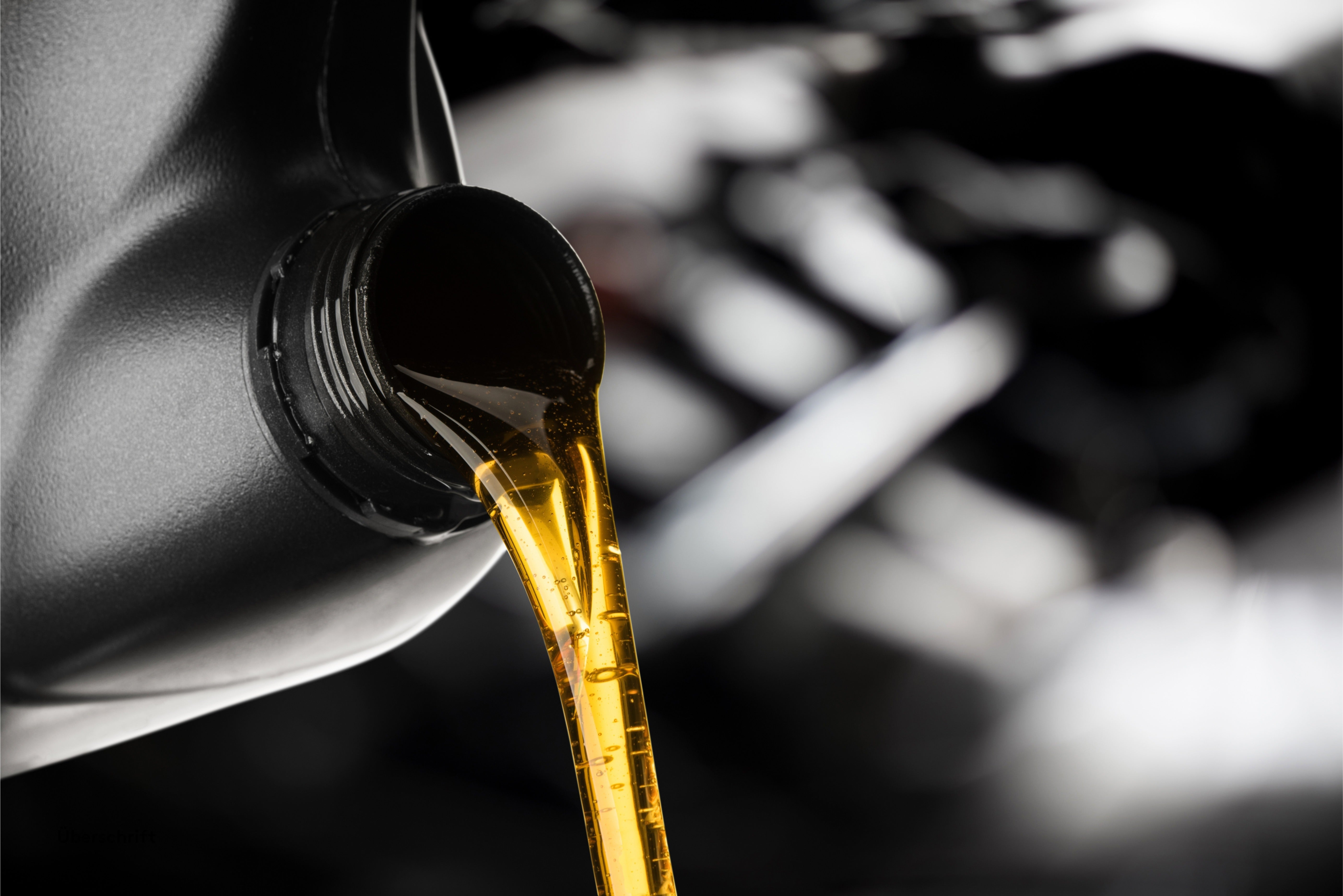 3_Oil Pour_Oil&Gas