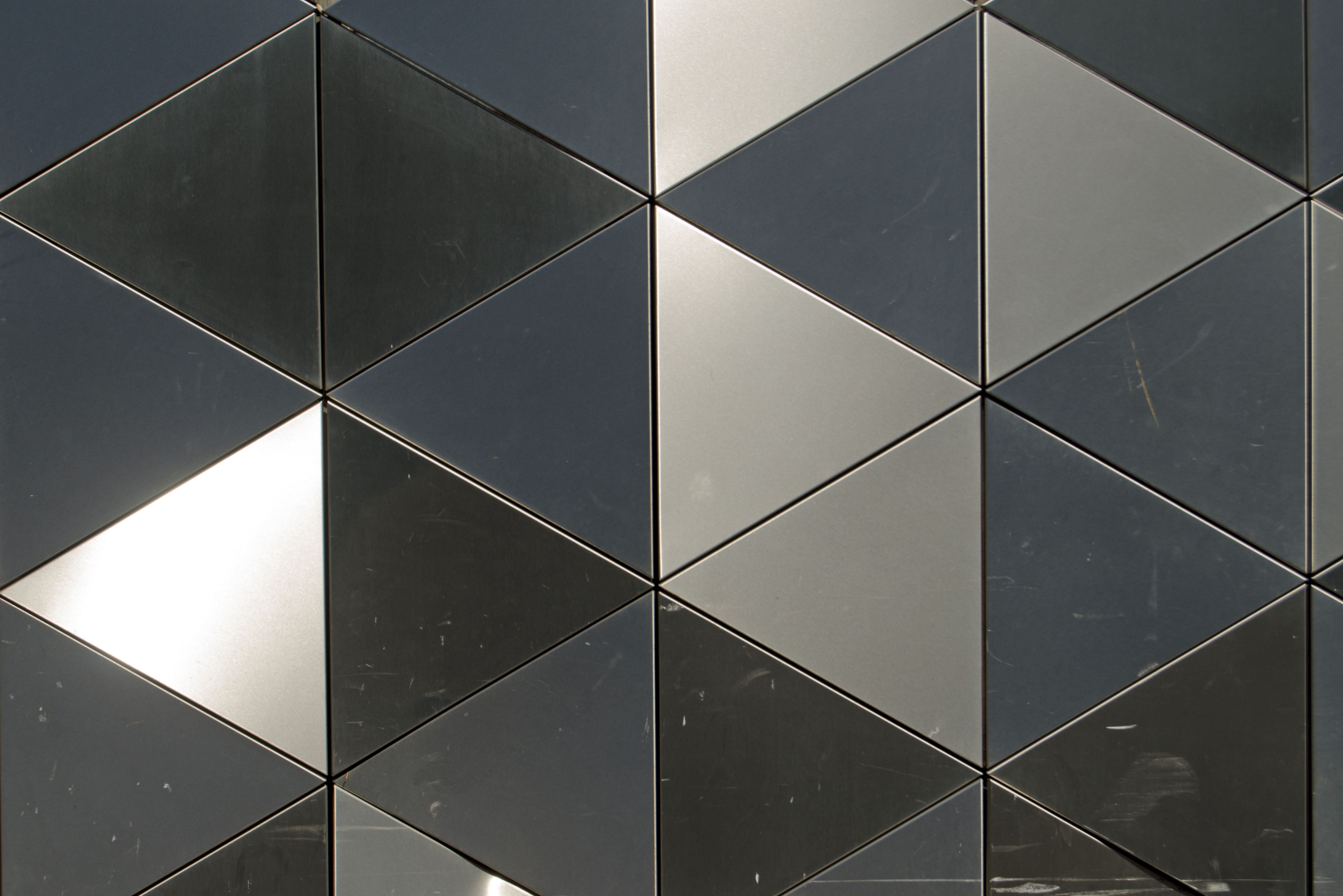 Triangles_Surface Technology.jpg