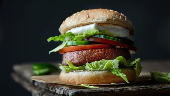 Meat, seafood & alternatives