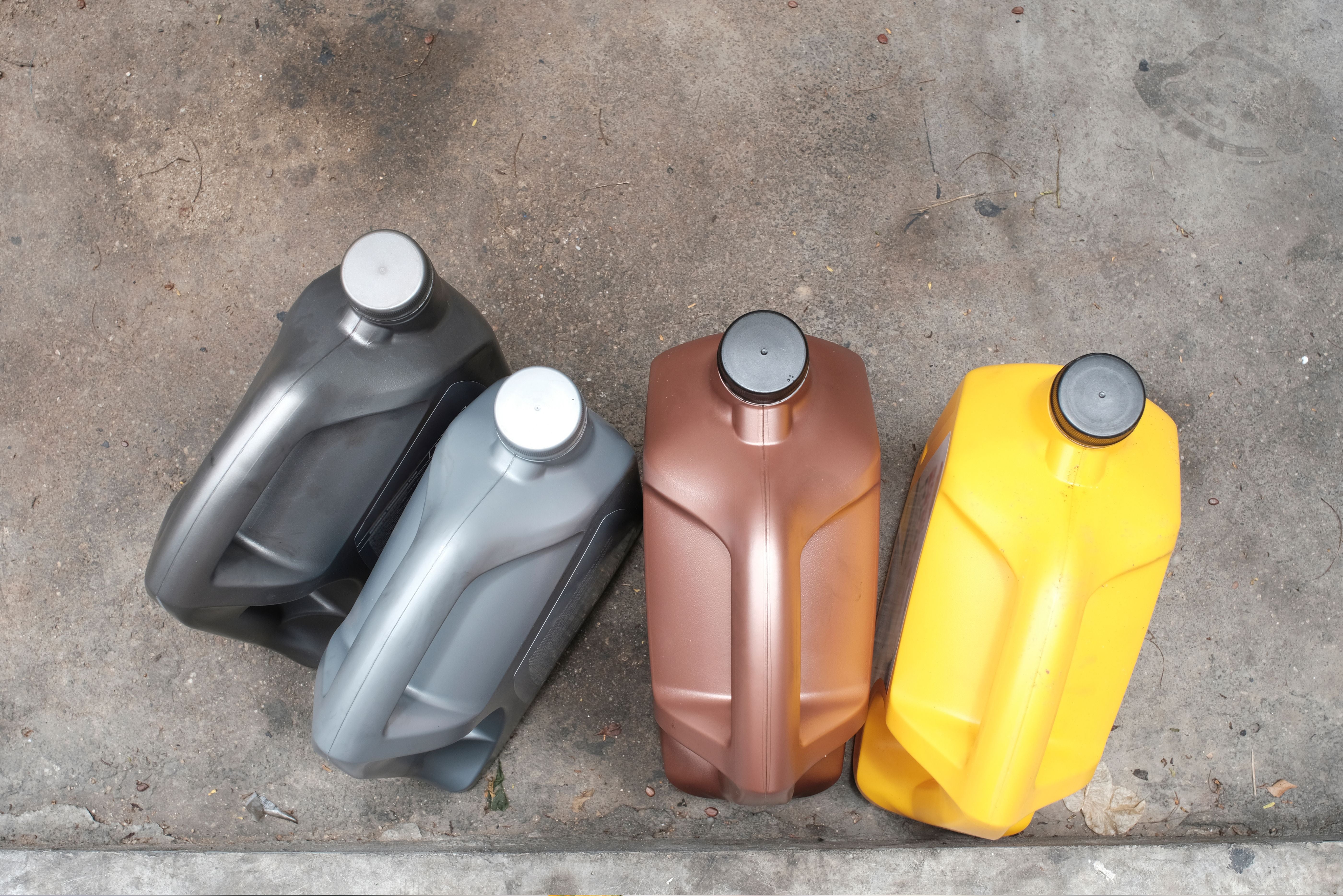Canisters_Lubricants.jpg