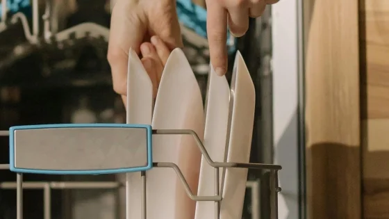 Automatic dishwashing